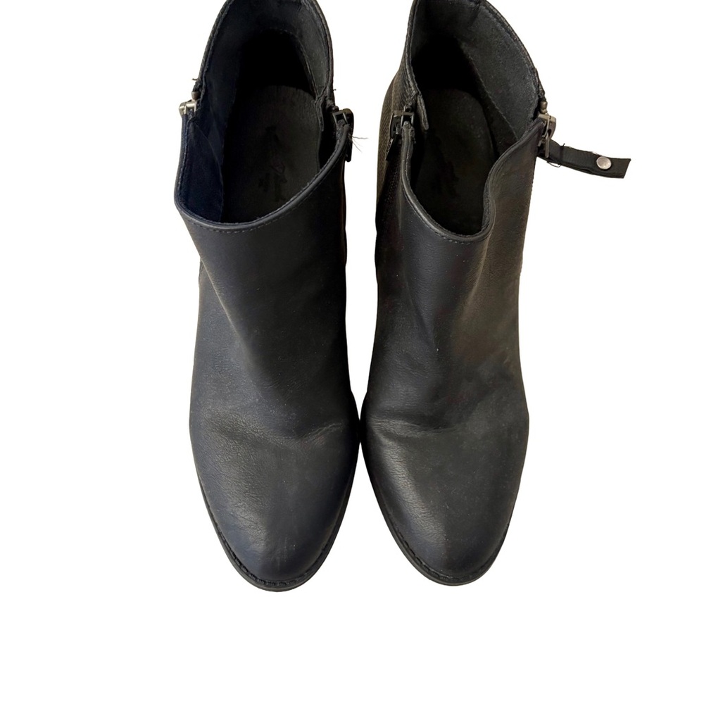 Universal Thread Black Ankle Booties | Block Heel | Side Zip | Size 8.5 - Picture 2 of 5